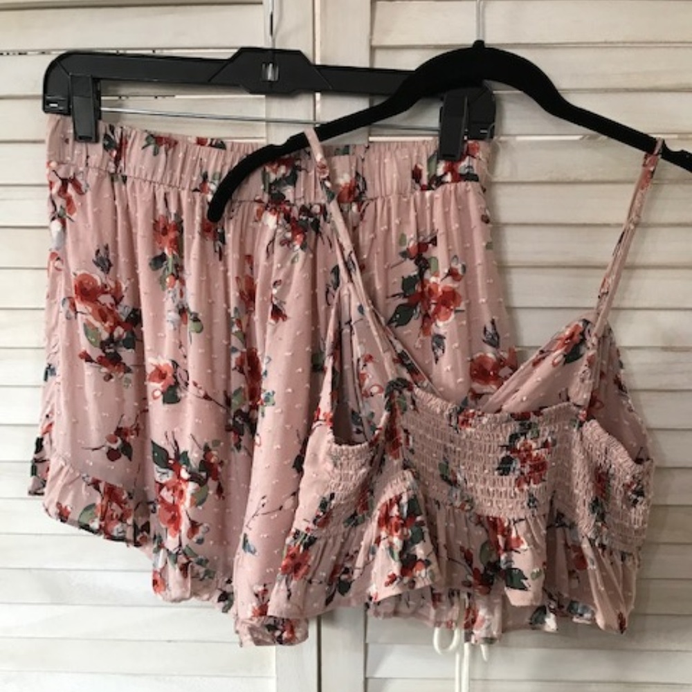 Two piece pink short set - Picture 3 of 3